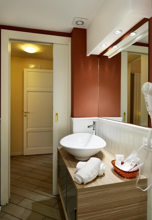 *1*7*4* Via Roma Bed & Breakfast Palermo Room photo